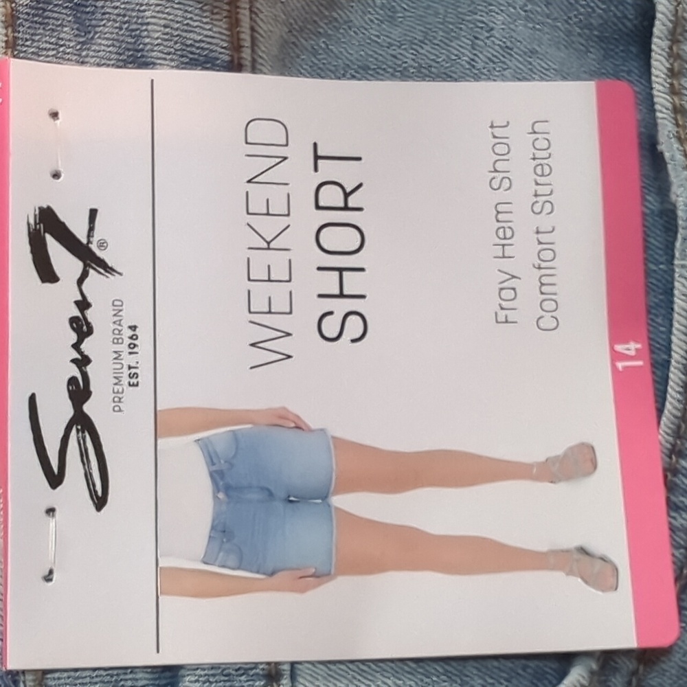 Seven7, Weekend Shorts, Light wash Jeans. Sz 14 - Picture 2 of 10